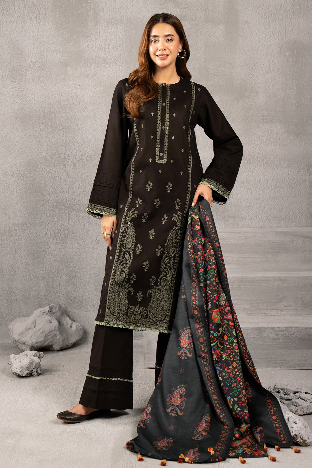 3 Piece - Embroidered Khaddar Suit