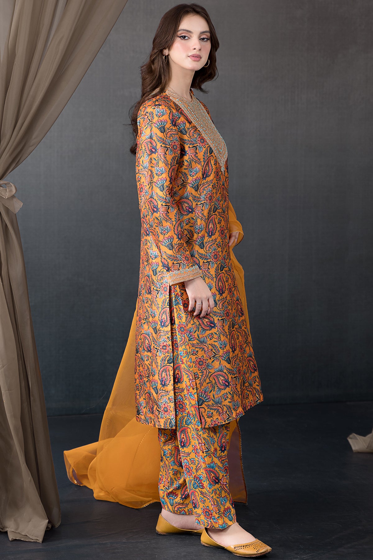 3 Piece Pk Raw Silk Suit – Kayseria Pakistan